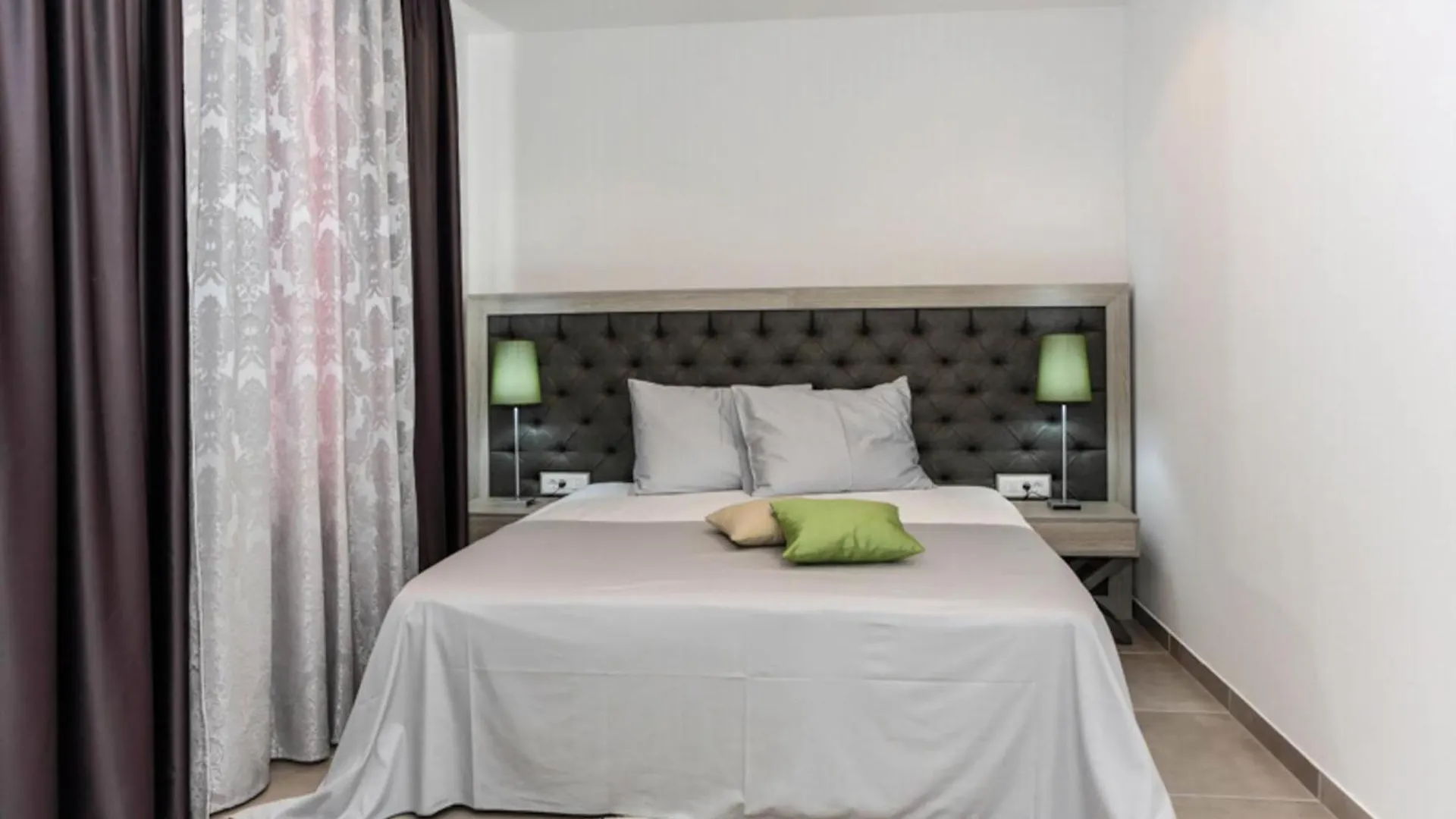 Villa Novela 0*, Trogir