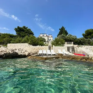 Villa Luxury Seaside With Indoor Pool, Sauna, Padle Boards, Canoe And Mediterranean Garden - Miolin House, Trogir
