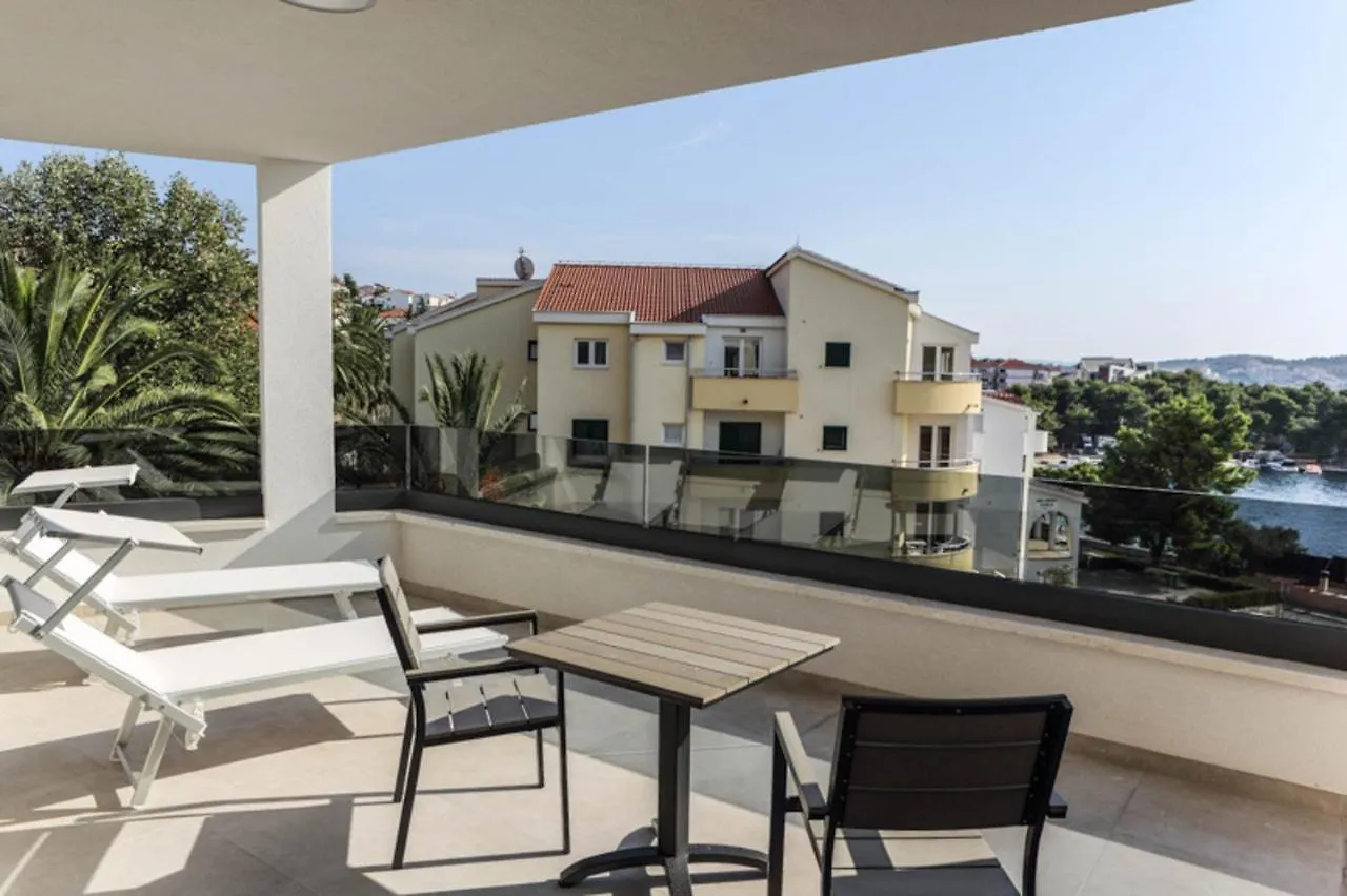 Villa Novela 0*, Trogir
